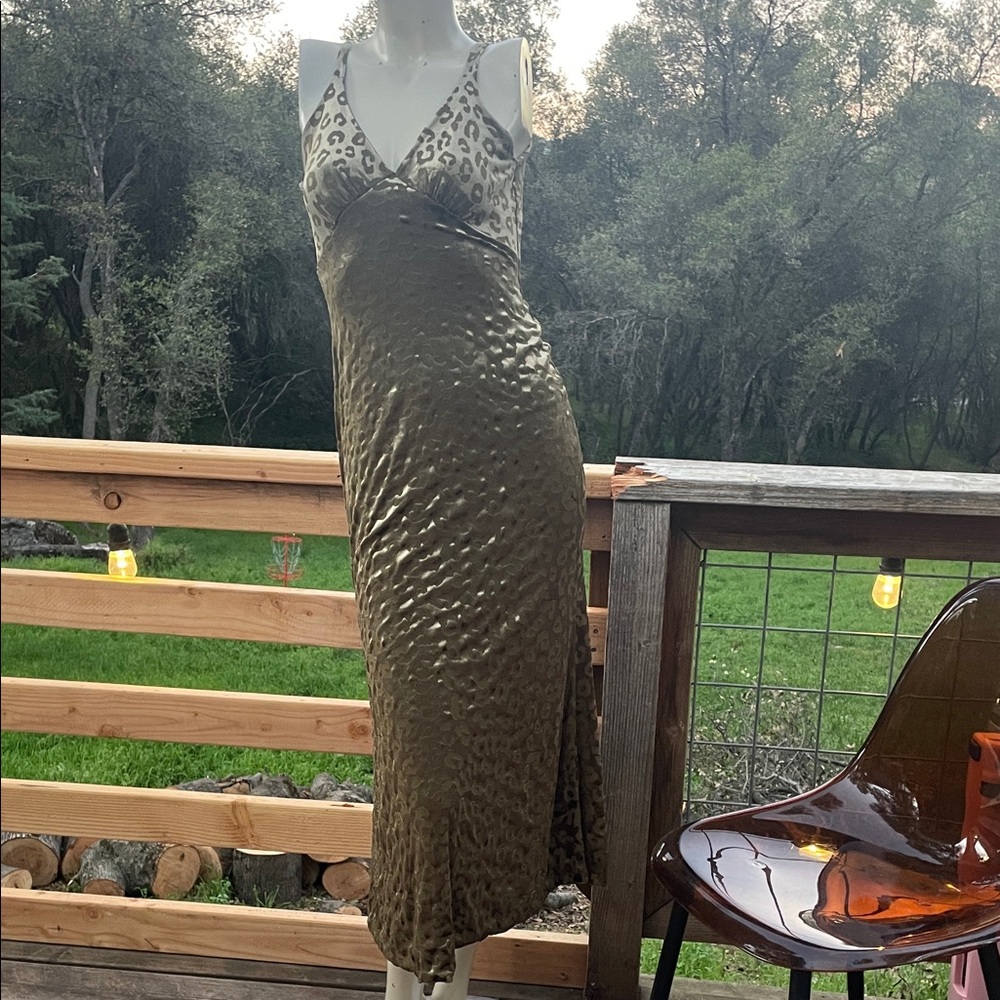 Olive Slip velvet Dress with Leopard print - Picture 2 of 11